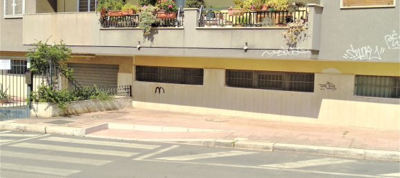 Gewerbliche Immobilie in Bari, Italy 303m², Nr. 358081 12