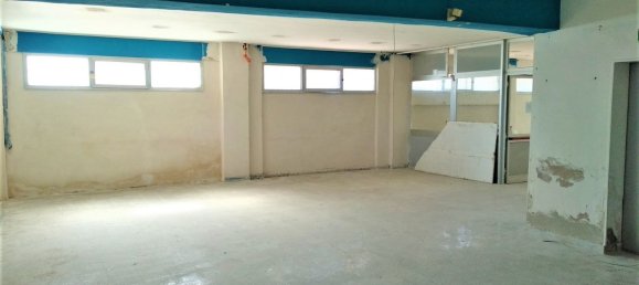 Gewerbliche Immobilie in Bari, Italy 303m², Nr. 358081 10