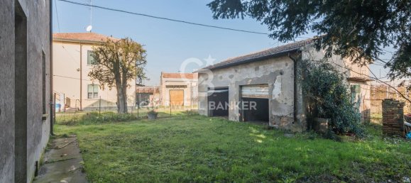 12 rooms House in Ravenna, Italy No. 96033 6