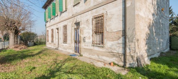 12 rooms House in Ravenna, Italy No. 96033 21