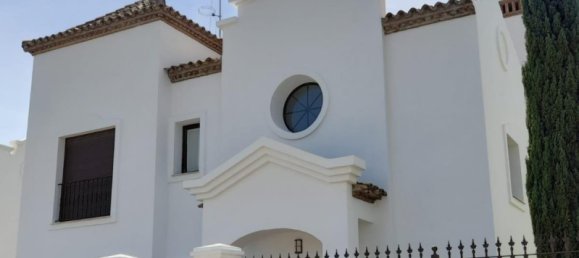 4 bedrooms Villa in Arroyo Vaquero, Spain No. 3061 3