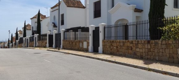4 bedrooms Villa in Arroyo Vaquero, Spain No. 3061 13