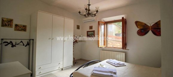 3 Schlafzimmer Villa in Chiusi, Italy, Nr. 89622 8