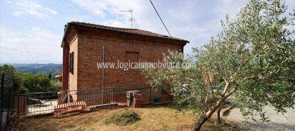 3 Schlafzimmer Villa in Chiusi, Italy, Nr. 89622 25