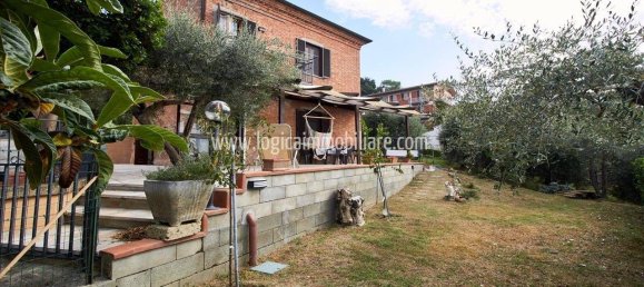 3 Schlafzimmer Villa in Chiusi, Italy, Nr. 89622 2