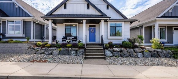 2 bedrooms House in British Columbia, Canada No. 1076 11