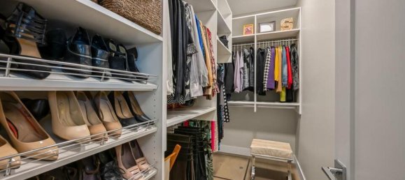 2 bedrooms House in British Columbia, Canada No. 1076 7