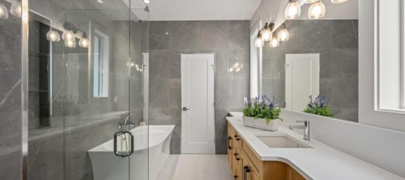 2 bedrooms House in British Columbia, Canada No. 1076 6