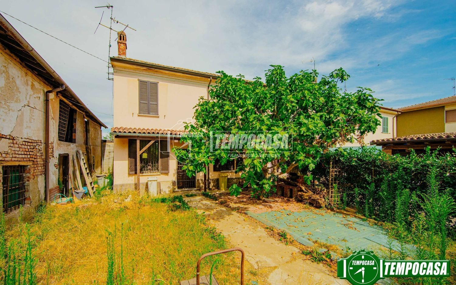 3 rooms Villa in Carbonara al Ticino, Italy No. 310652