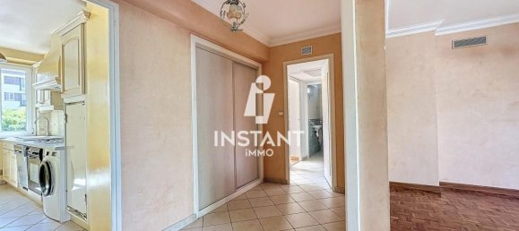 3 bedrooms Apartment in Champigny-sur-Marne, France No. 178422 8