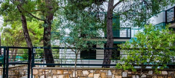 5 bedrooms Property in Agios Stefanos, Greece No. 6286 2