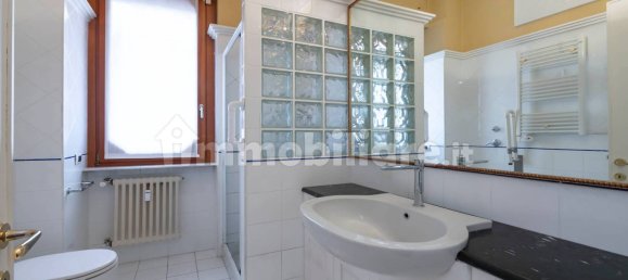 2 bedrooms Apartment in Milan, Italy No. 316598 18