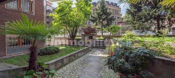 2 bedrooms Apartment in Milan, Italy No. 316598 24