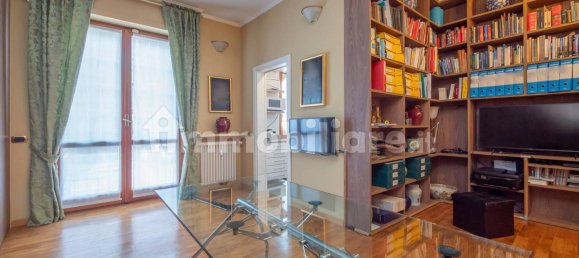 2 bedrooms Apartment in Milan, Italy No. 316598 12