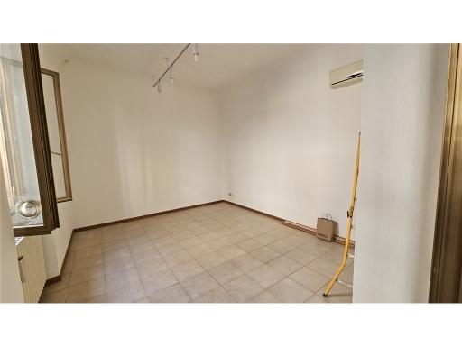 Casa de 8 habitaciónes en Florence, Italy No. 32908