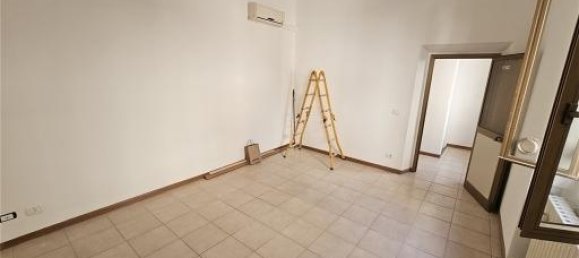 Casa de 8 habitaciónes en Florence, Italy No. 32908 2