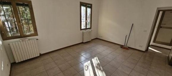 Casa de 8 habitaciónes en Florence, Italy No. 32908 9