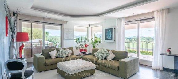 7 bedrooms Villa in Campagnano di Roma, Italy No. 371805 3