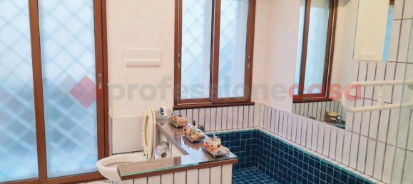 2 bedrooms Apartment in Naples, Italy No. 98075 27