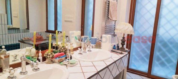 2 bedrooms Apartment in Naples, Italy No. 98075 26