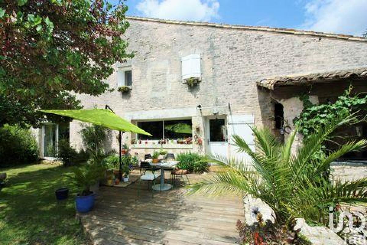 4 bedrooms House in Cherveux, France No. 28078