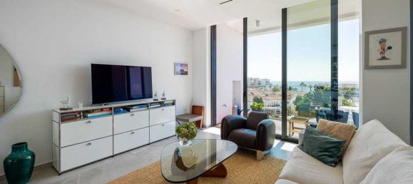 3 bedrooms Penthouse in Paphos, Cyprus No. 15531 14