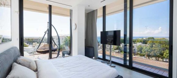 3 bedrooms Penthouse in Paphos, Cyprus No. 15531 5