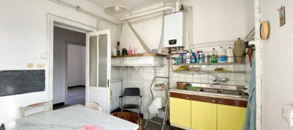 2 Schlafzimmer Wohnung in Savona, Italy, Nr. 36556 13