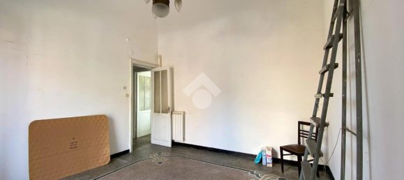 2 Schlafzimmer Wohnung in Savona, Italy, Nr. 36556 6