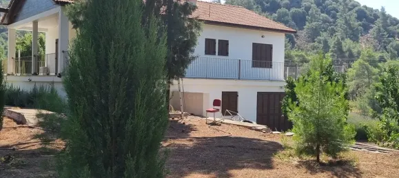 5 bedrooms Villa in Moniatis, Cyprus No. 4438 21