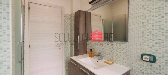 2 bedrooms Apartment in Novara, Italy No. 261423 12