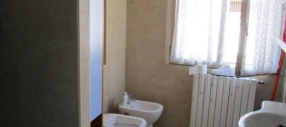 2-salle Appartement à Rozzano, Italy No. 16569 13