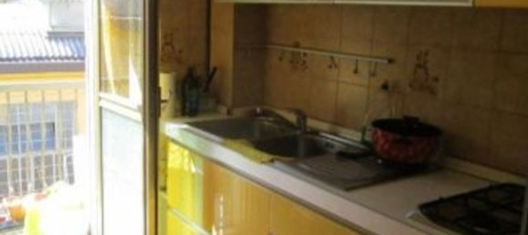 2-salle Appartement à Rozzano, Italy No. 16569 2