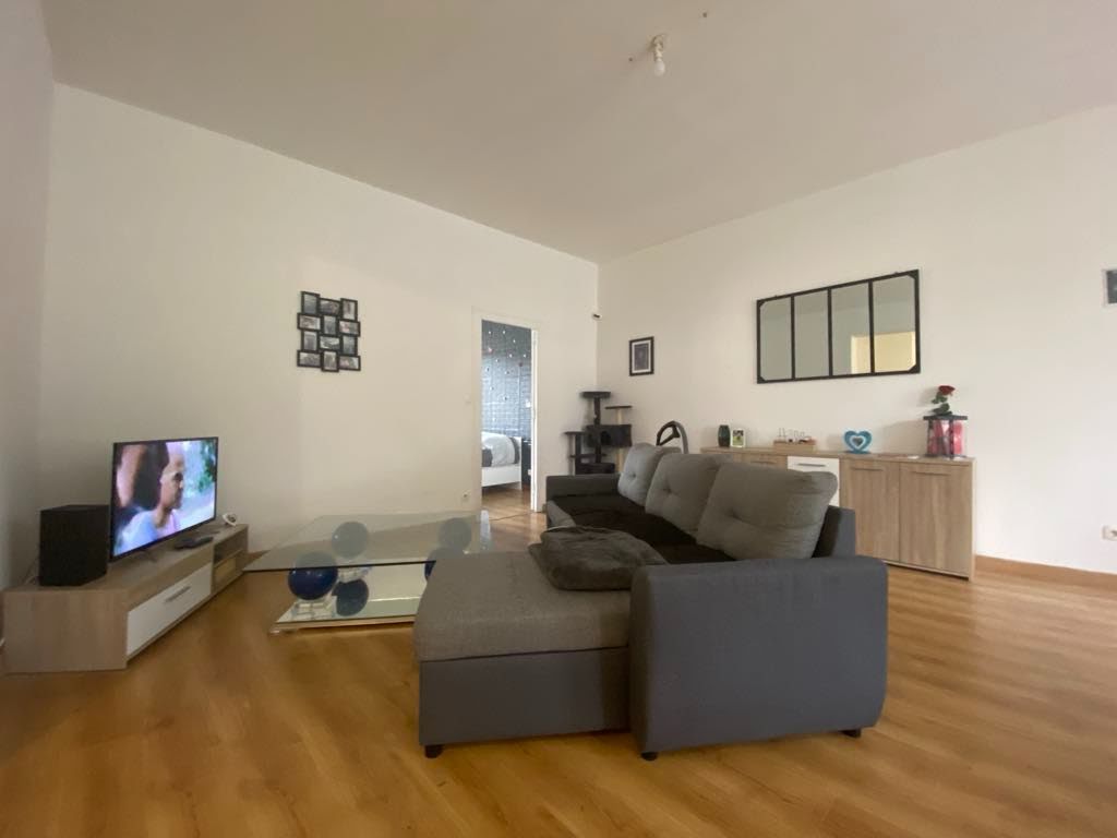 2 bedrooms Apartment in Neuilly-Saint-Front, France No. 46034