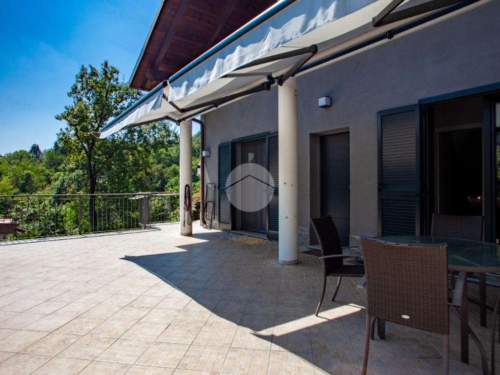 3 Schlafzimmer Villa in La Cassa, Italy, Nr. 340400