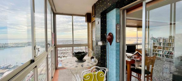 4 Schlafzimmer Wohnung in Torrevieja, Spain, Nr. 10552 5