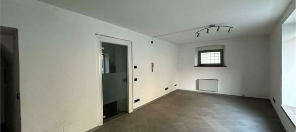 100m² Commercial property in Pomarolo, Italy No. 64454 5