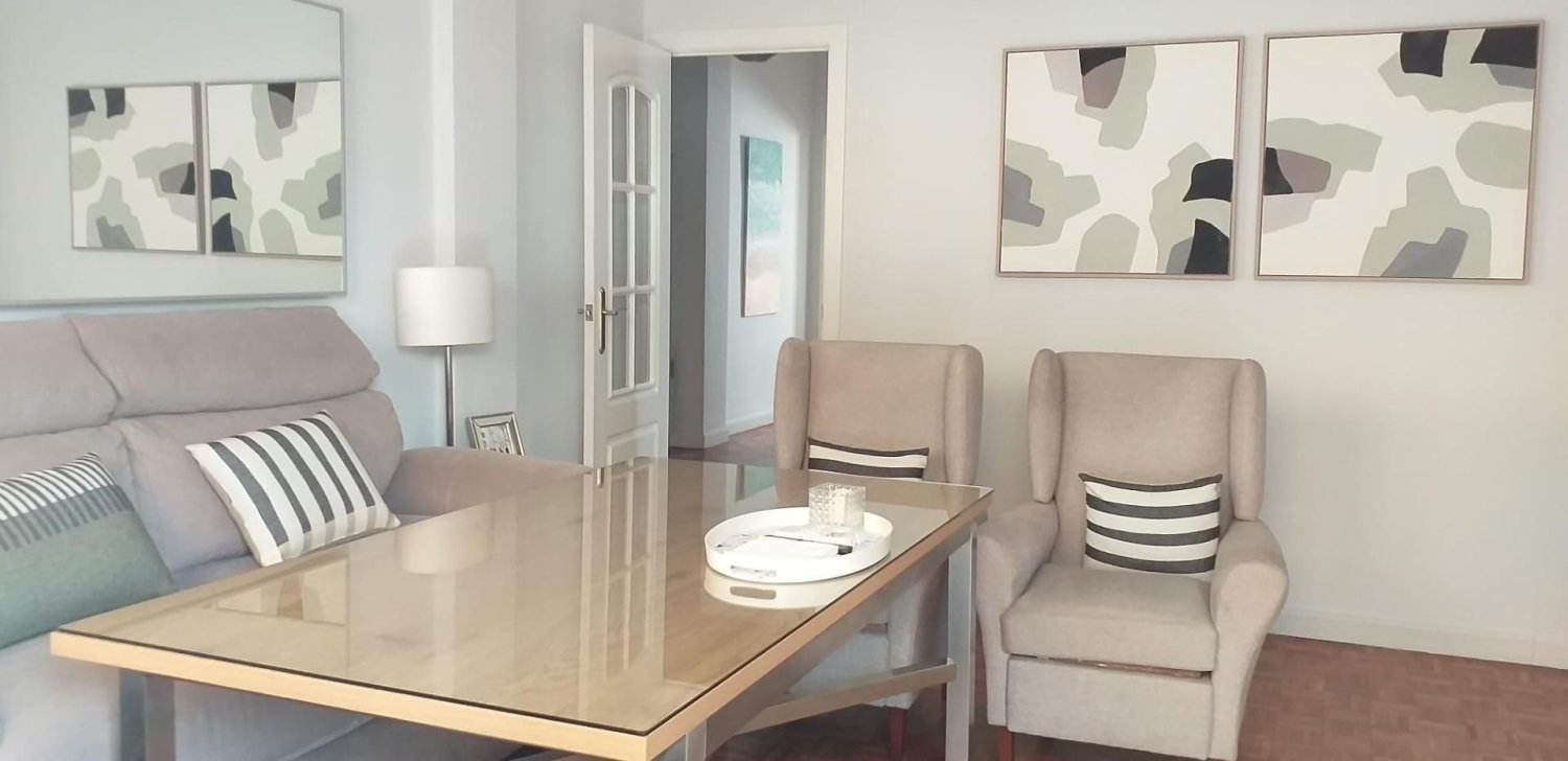 3 bedrooms Apartment in Badajoz, Spain No. 214912