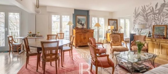 4 rooms Apartment in Versailles, France No. 161651 2