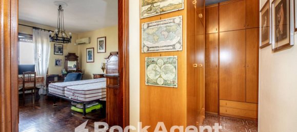3 bedrooms Apartment in Rome, Italy No. 320141 8