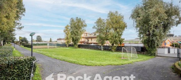 3 bedrooms Apartment in Rome, Italy No. 320141 20