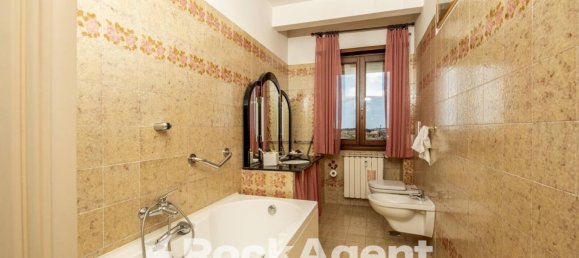 3 bedrooms Apartment in Rome, Italy No. 320141 15