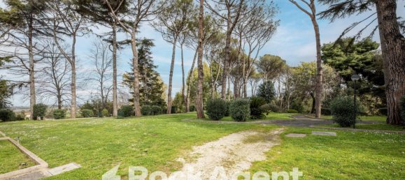 3 bedrooms Apartment in Rome, Italy No. 320141 24