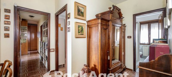 3 bedrooms Apartment in Rome, Italy No. 320141 11