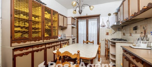 3 bedrooms Apartment in Rome, Italy No. 320141 12