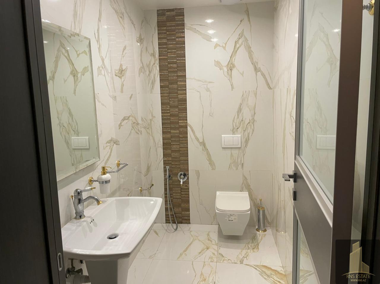 3 bedrooms Apartment in Nasimi, Azerbaijan No. 2217