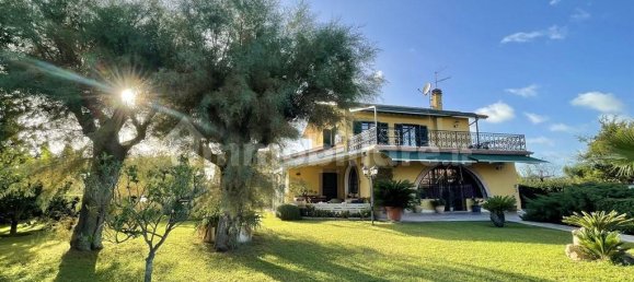 3 bedrooms Villa in Ardea, Italy No. 213624 27