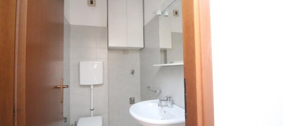 Квартира с 3 комнатами в Комо, Италия № 13703 8