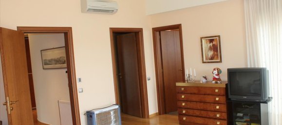 5 bedrooms Villa in Glyfada, Greece No. 7909 20