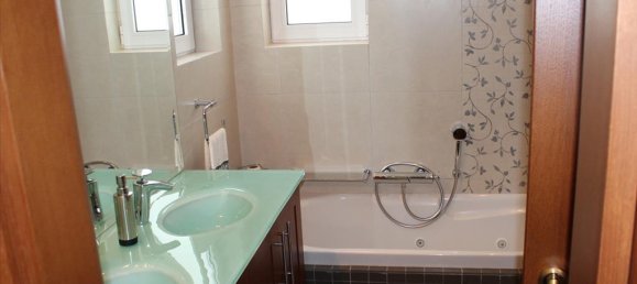 5 bedrooms Villa in Glyfada, Greece No. 7909 18